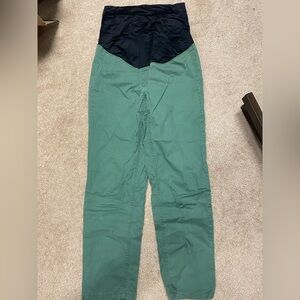 Cropped green khaki pants